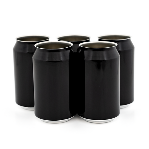 Fem sorte 330 ml ølbokser i aluminium, uten lokk, på hvit bakgrunn.