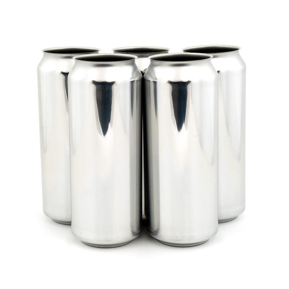 Fem blanke sølv 440 ml ølbokser uten lokk, for hjemmebrygging.