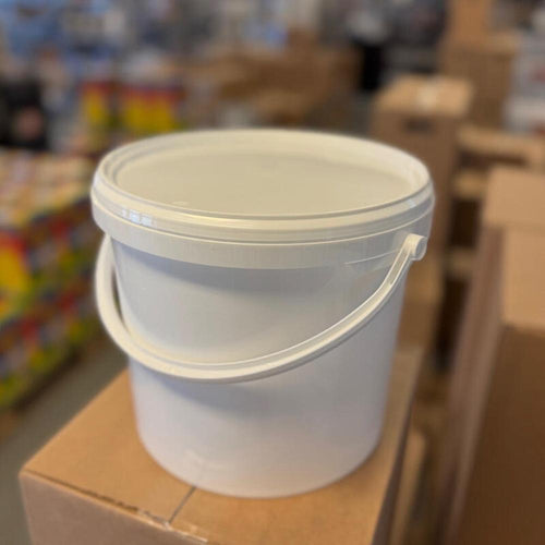 Hvit 5 liters plastbøtte med lokk og hank, næringsmiddelgodkjent gjæringsdunk.
