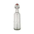 Klar 500 ml glassflaske med rød swing-top lukking, perfekt for øl og drikke.