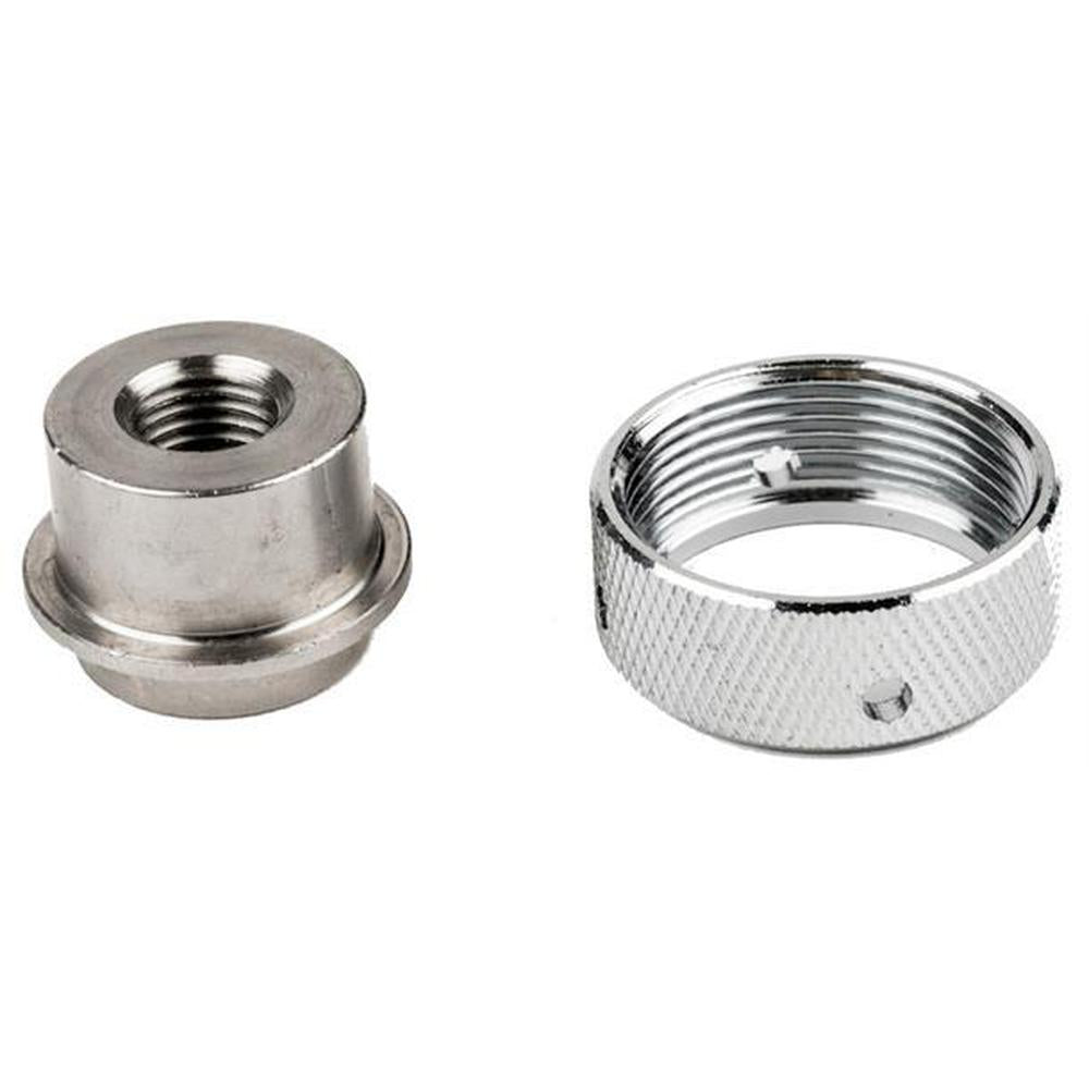 Sølvfarget metalladapter for Ball Lock og standard kraner, med gjenget kobling.