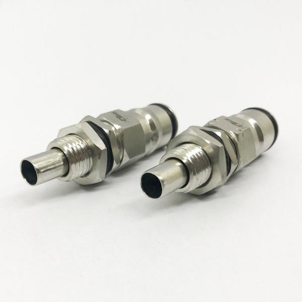 To Ball Lock Post Bulkhead i rustfritt stål med 1/4" BSP-gjenge og o-ringer.