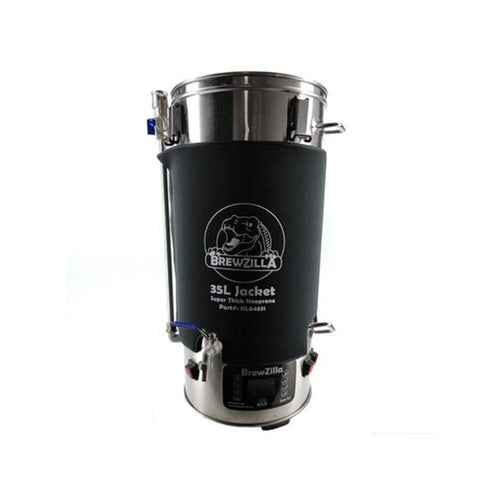 BrewZilla 35L isolasjonskappe i svart neopren på en BrewZilla 35L brygger.
