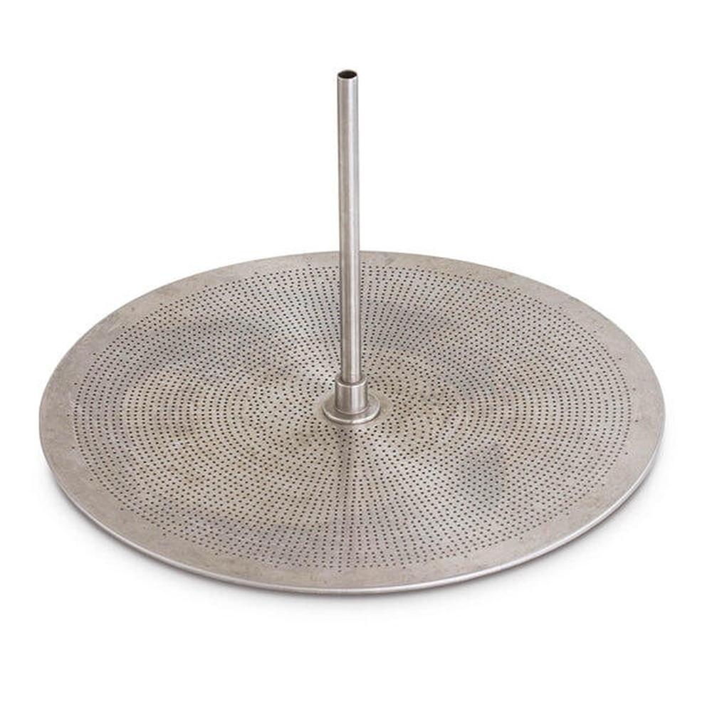 Grainfather G70 bunnplate i rustfritt stål med perforert overflate og sentrert rør for mesking.