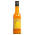 glassflasker med sort kapsel, med mango drinkmiks som er gul / oransje.