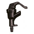 Sort plast tappekran med nippel for 3/8" slange, for ølfat.