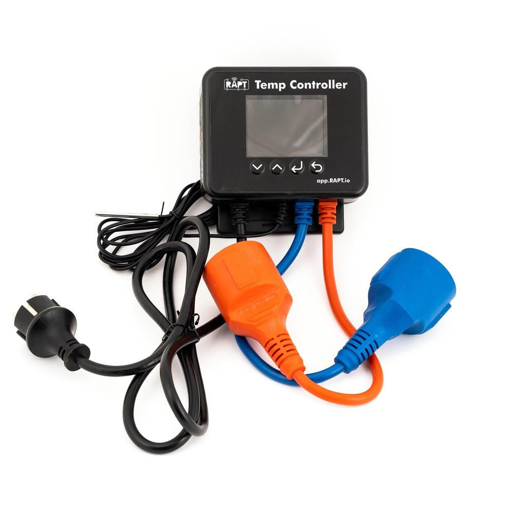 RAPT Temp Controller svart boks med fargeskjerm, blå og oransje strømuttak, og temperaturføler.